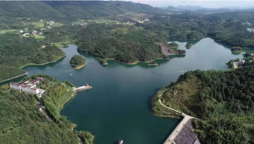 锅底潭水库风景图.jpg